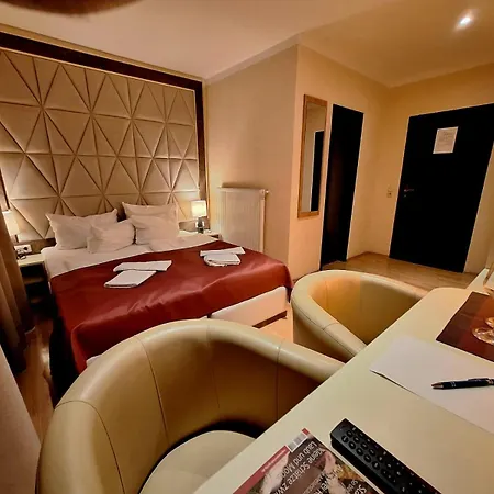 Hotel Augustin Komfort Leipzig Отель Лейпциг