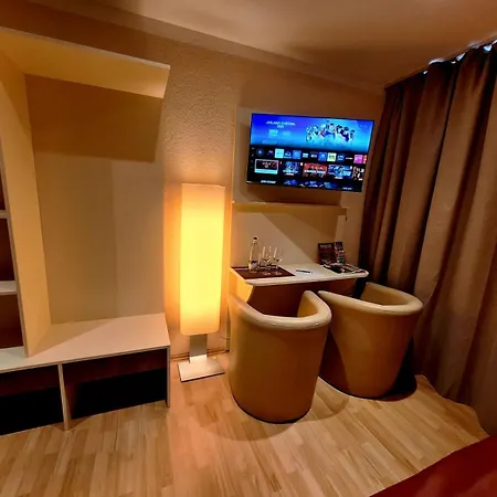 Hotel Augustin Komfort Leipzig Отель 3*