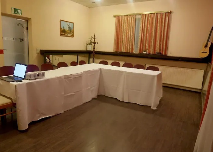 Отель Hotel Augustin Komfort Leipzig Лейпциг